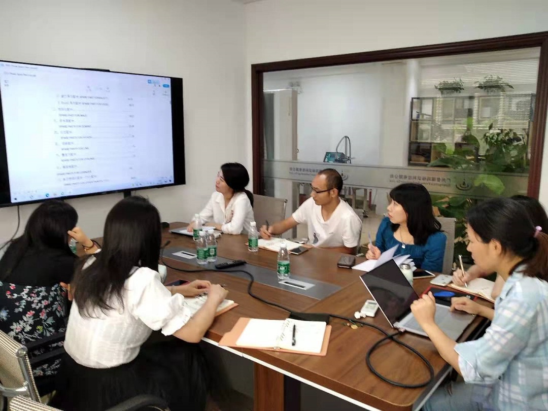 內(nèi)部產(chǎn)品培訓(xùn)會(huì) 2.jpg
