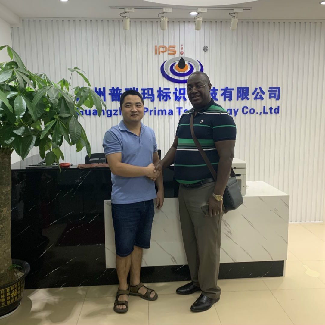 國(guó)外客戶(hù)拜訪  3.jpg