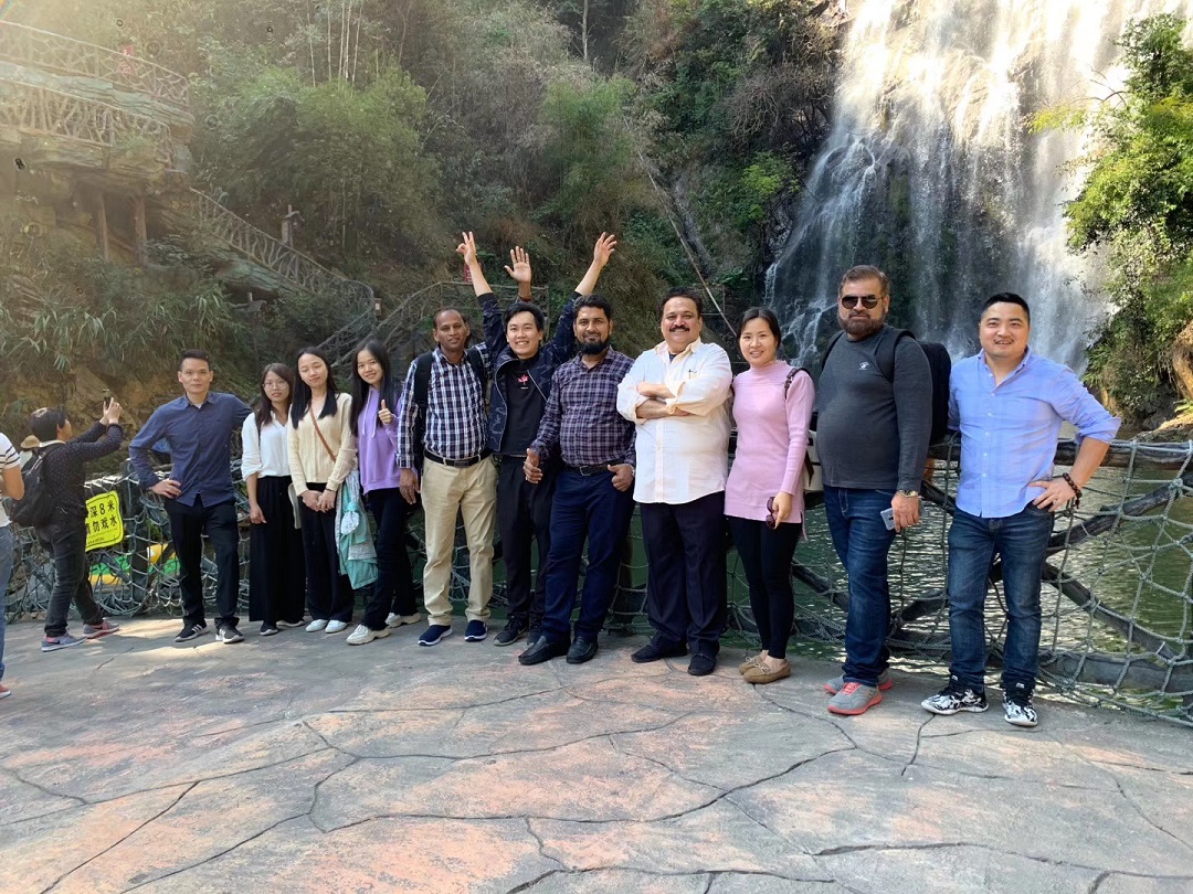 國(guó)外客戶(hù)拜訪 5.jpg